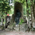 8 A. Adamsoni skulptuur J Linde haual